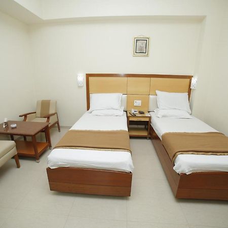 Jaya Residency Hotel Kakinada Exterior photo