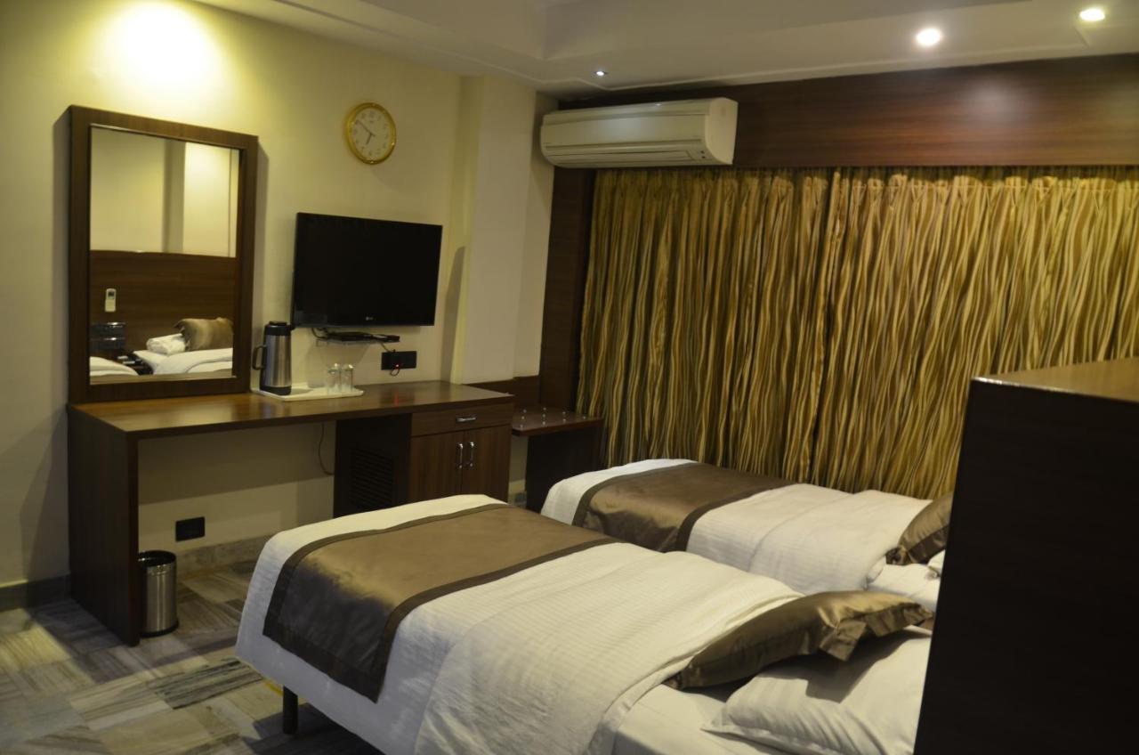 Jaya Residency Hotel Kakinada Exterior photo